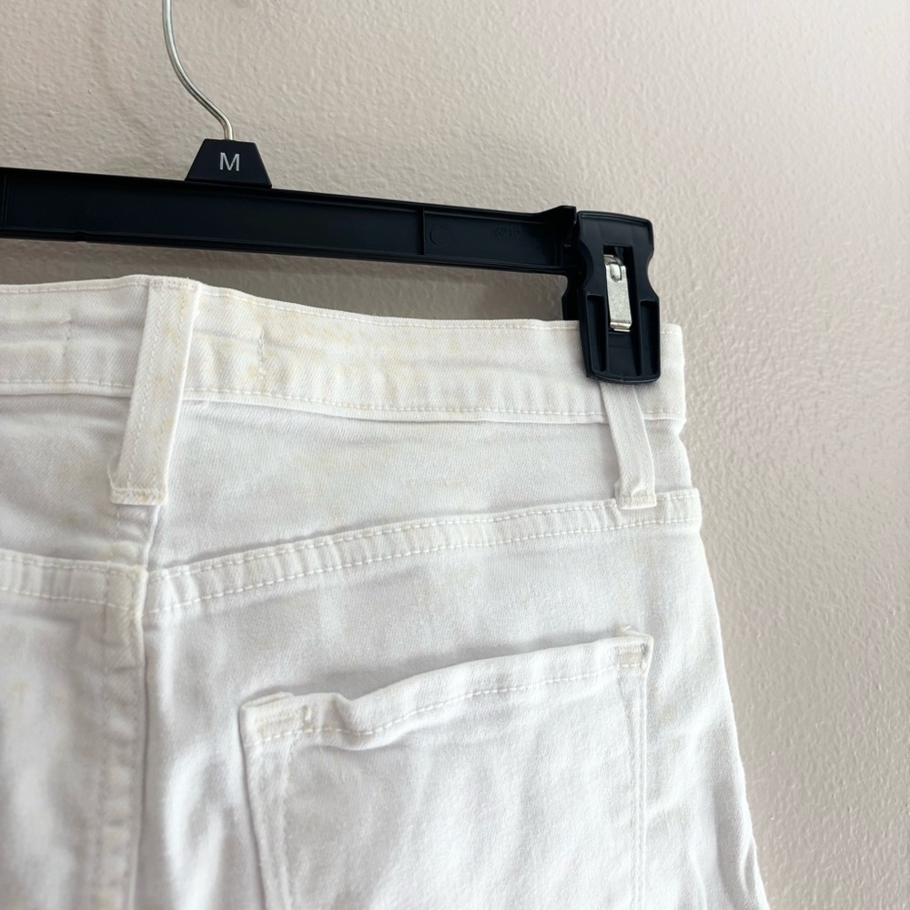 5/$15 MUST BUNDLE Classic White Mini Skirt - Picture 9 of 10